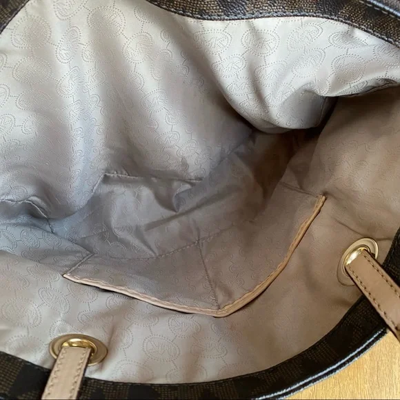 Michael Kors Brown Signature Jet Set Tote Bag - Picture 6 of 11